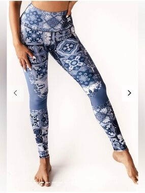 Yoga Democracy Mosaic Leggings Size M Eco-Friendly Extra Long